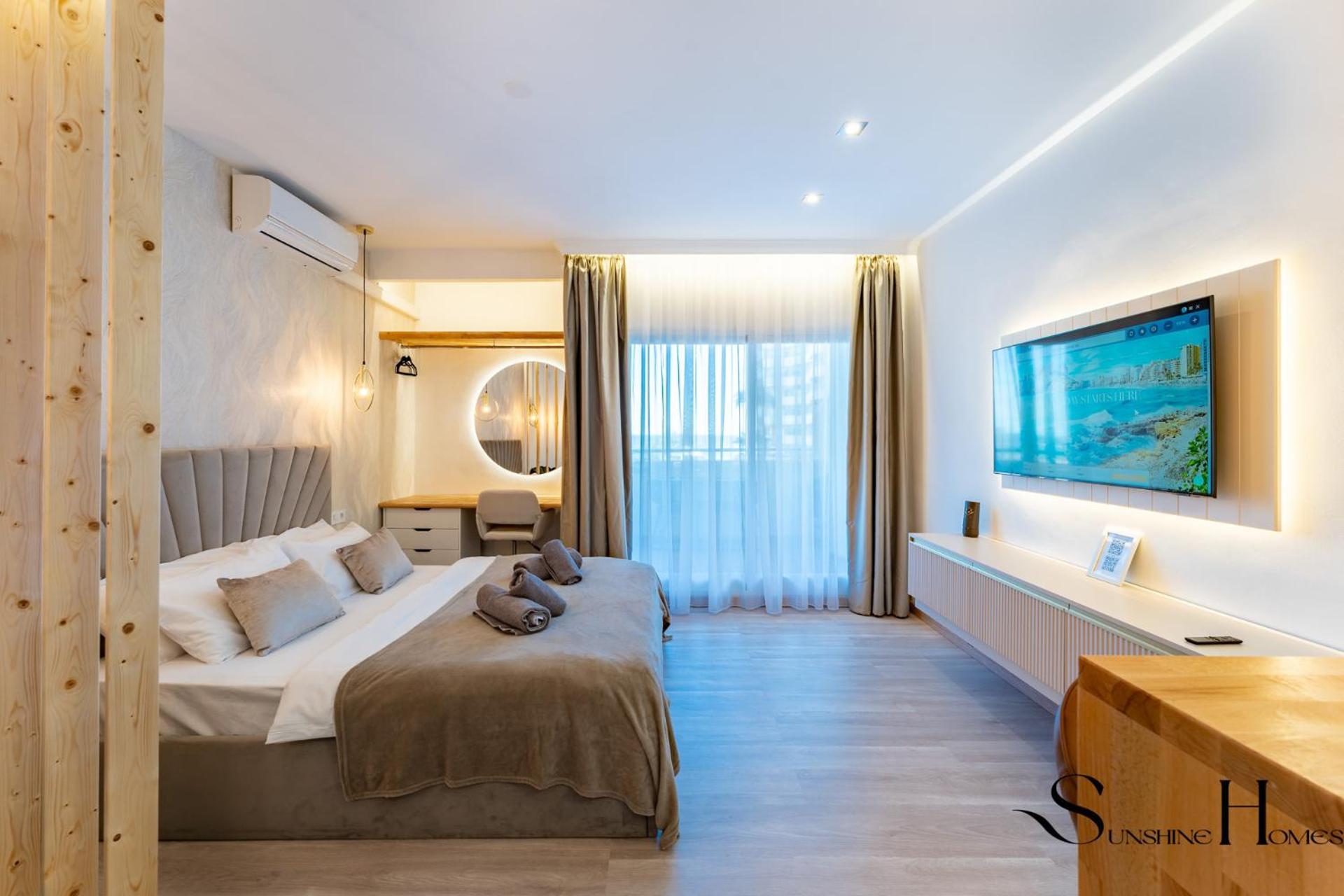 Seaview Beachfront Studio With Aqua Park & Balcony Бенальмадена Экстерьер фото